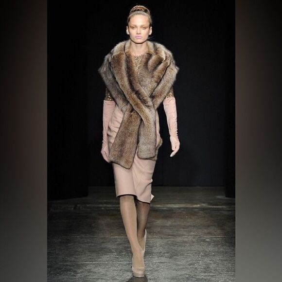 Donna Karan * Fall 2011 Runway Lamb Shearling Stole - Picture 8 of 16